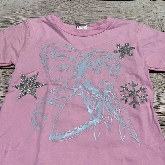 3/$20 girls frozen shirt - Picture 2 of 5